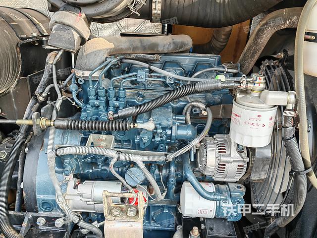 发动机整体俯视（整机外观）