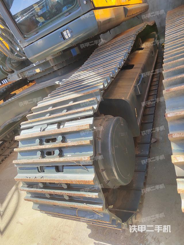 单侧履带整体（整机外观）