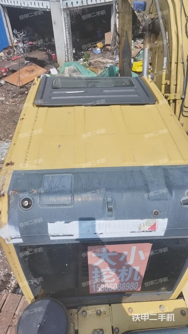 驾驶室顶部（整机外观）