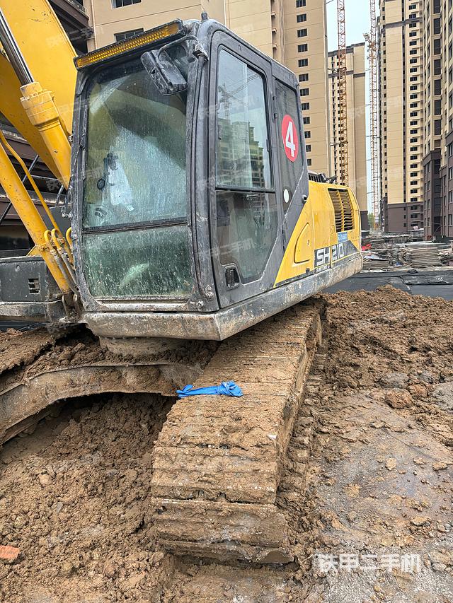 驾驶室整体（整机外观）