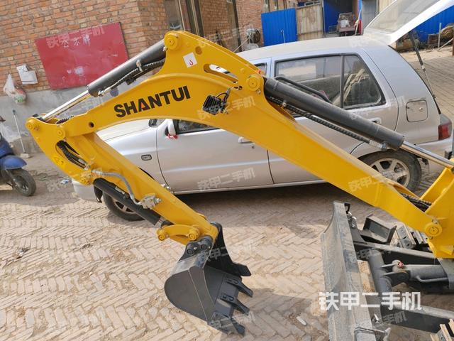 大臂整体 右侧（工作和回转装置）