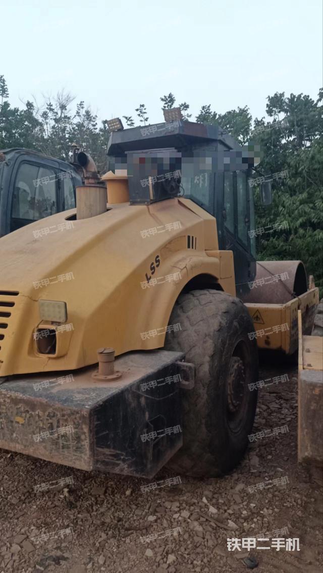 整机右后45°(设备外观及核心部件) 整机右后45°(设备外观及核心部件)