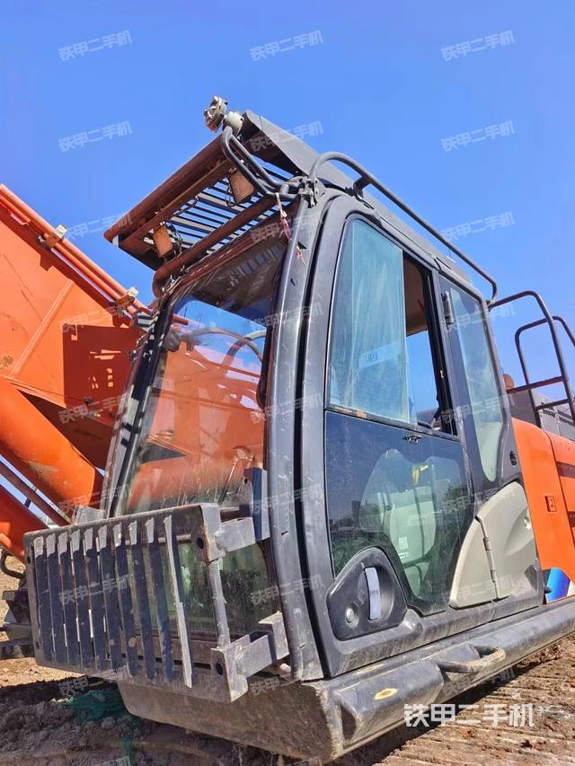 驾驶室整体（整机外观）