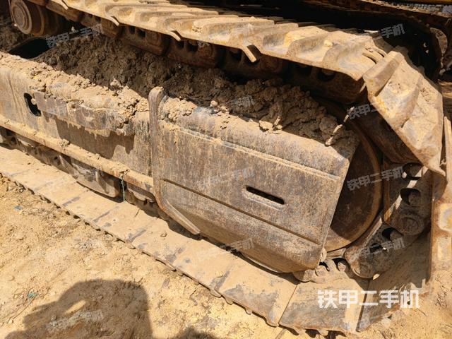左側(cè)履帶整體?(行走機(jī)構(gòu)) 左側(cè)履帶整體?(行走機(jī)構(gòu))