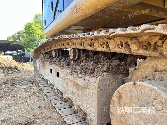 单侧履带整体（整机外观）