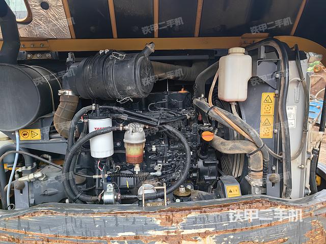 发动机整体俯视(整机外观) 发动机整体俯视(整机外观)