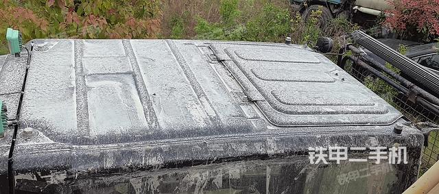 驾驶室顶部（整机外观）