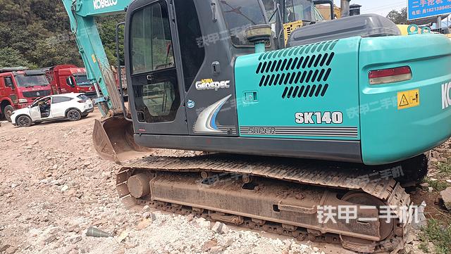 驾驶室整体（整机外观）