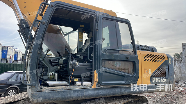 驾驶室整体（整机外观）