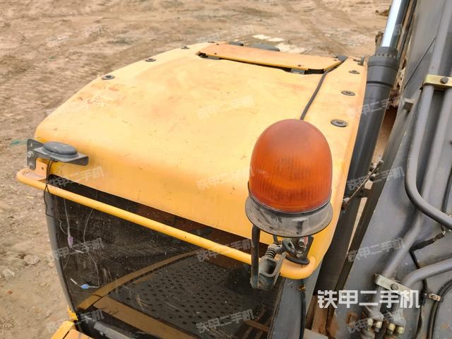 驾驶室顶部俯视（上车部件）