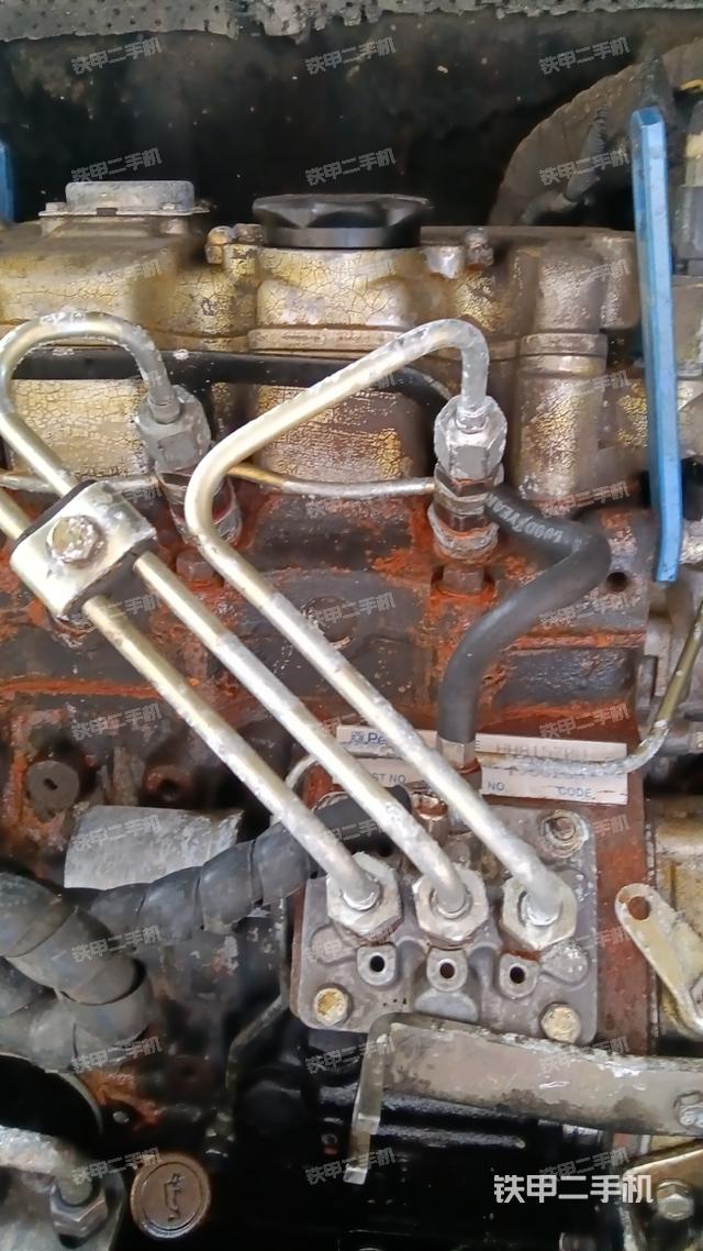 回转马达和主控阀（整机外观）