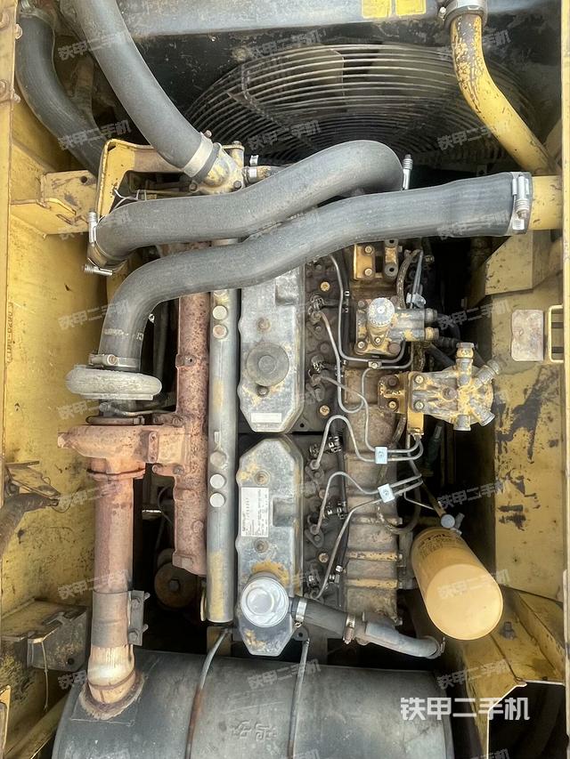 发动机整体俯视(整机外观) 发动机整体俯视(整机外观)