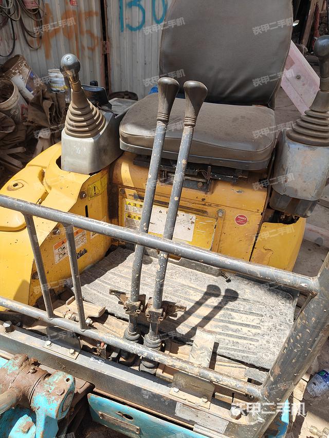 驾驶室整体（整机外观）