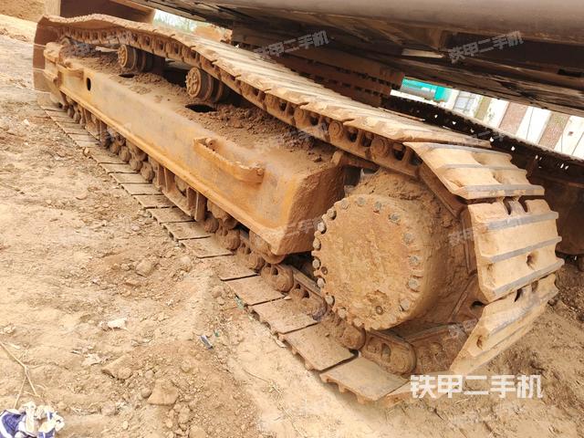 右侧履带整体（行走机构）