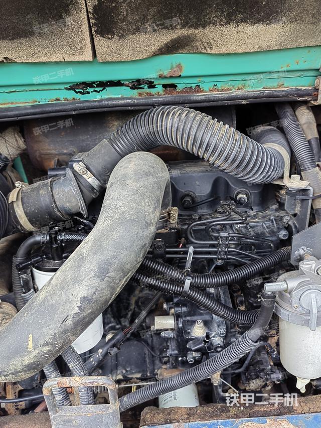 发动机整体俯视(整机外观) 发动机整体俯视(整机外观)