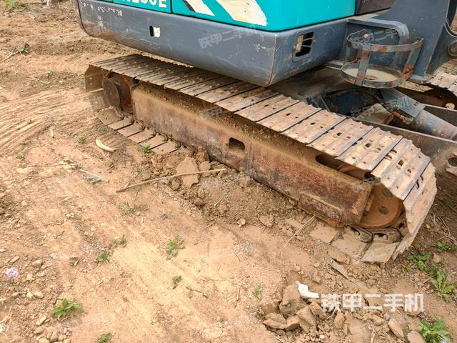 左側(cè)履帶整體?（行走機(jī)構(gòu)）