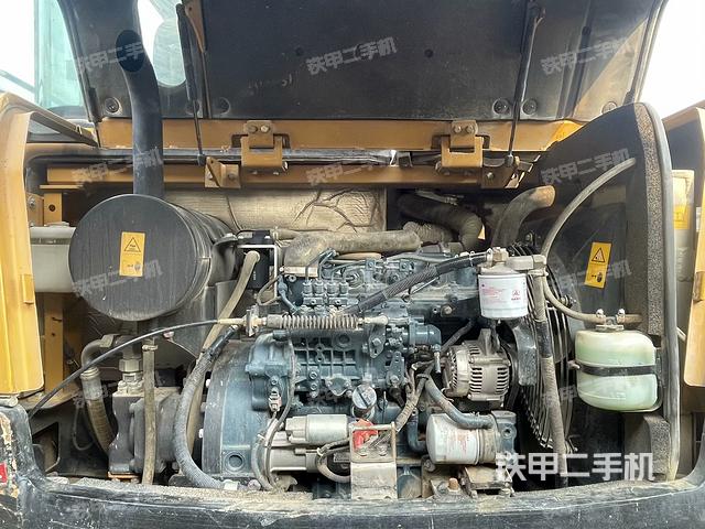 发动机整体俯视(整机外观) 发动机整体俯视(整机外观)