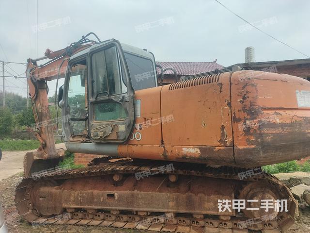 驾驶室顶部（整机外观）