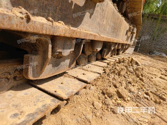 左驅(qū)動(dòng)輪(行走機(jī)構(gòu)) 左驅(qū)動(dòng)輪(行走機(jī)構(gòu))