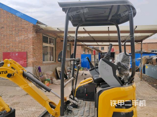  驾驶室正侧（驾驶室部分）