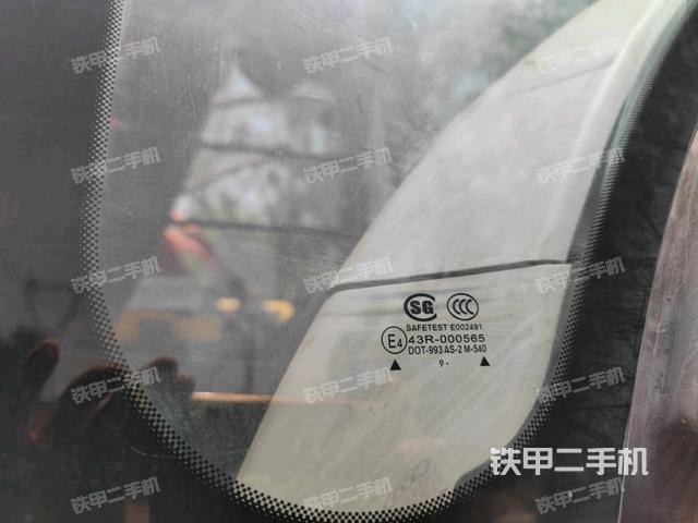 后窗玻璃角標(biāo)(駕駛室部分) 后窗玻璃角標(biāo)(駕駛室部分)