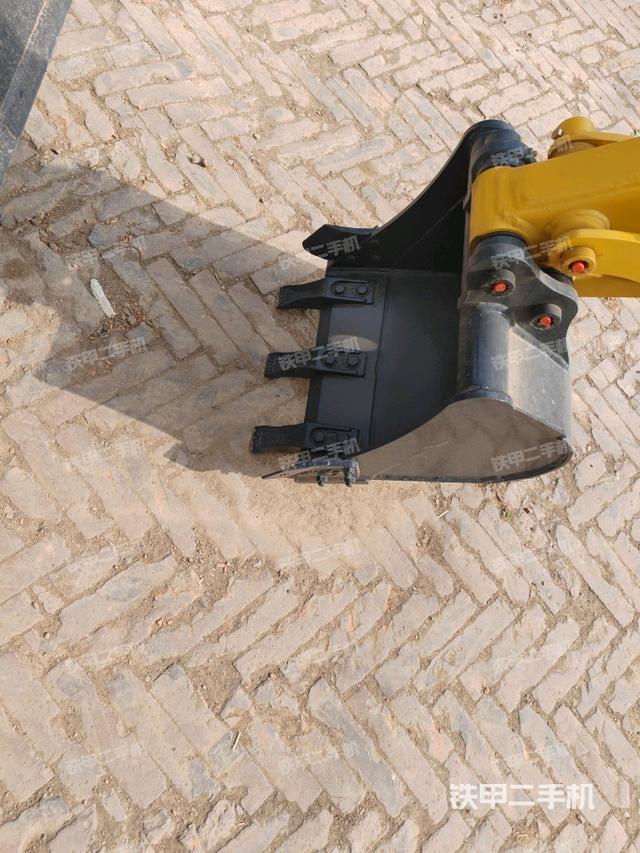 铲斗右后整体（工作和回转装置）