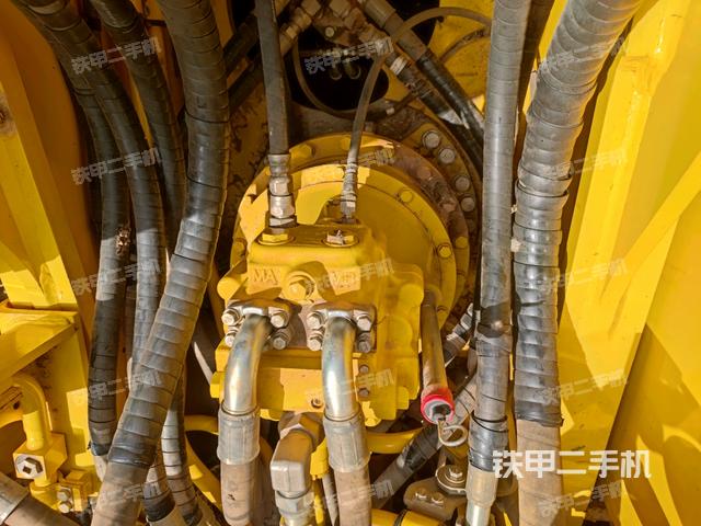 回轉(zhuǎn)馬達（上車部件）