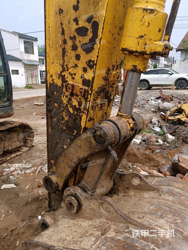 鏟斗右后整體（工作和回轉(zhuǎn)裝置）