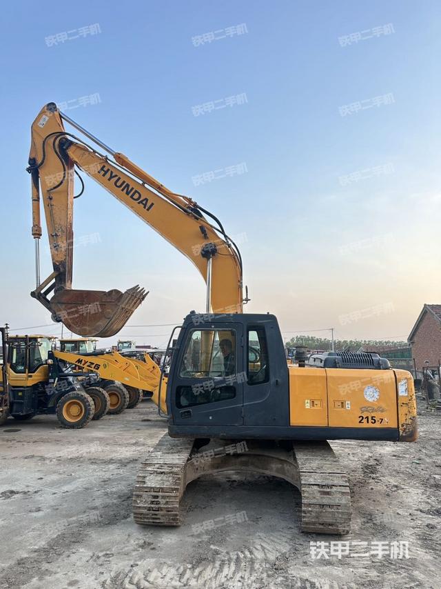 驾驶室整体（整机外观）