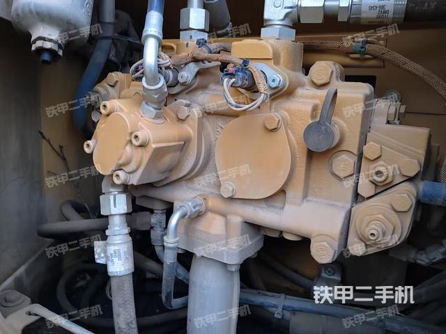 液压泵斜45 左（大件舱室）