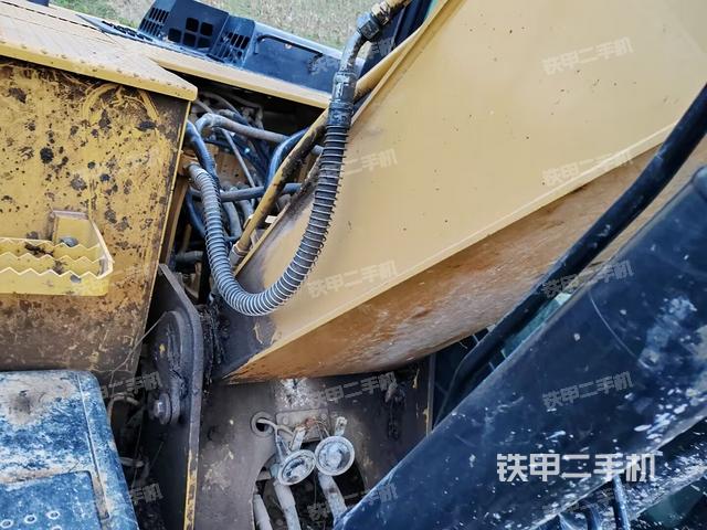 大臂根部 斜视（工作和回转装置）