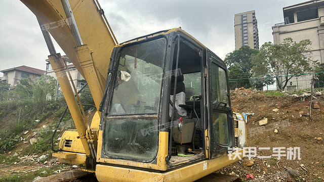 驾驶室整体（整机外观）