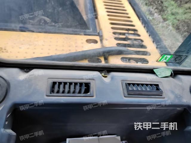 座椅后部（驾驶室部分）