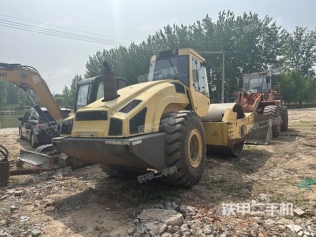 整机右后45°（设备外观及核心部件）