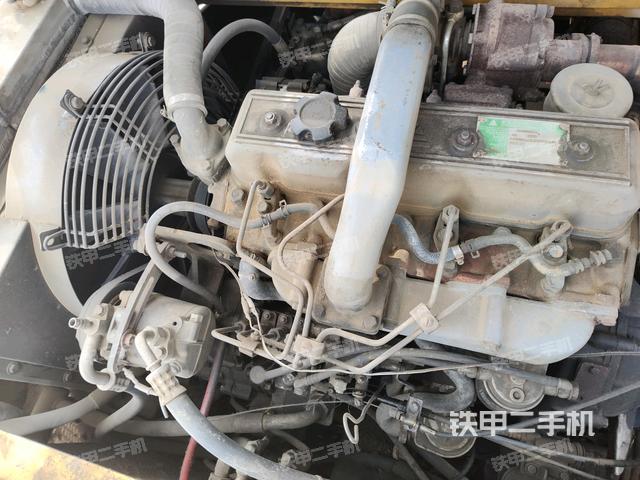 發(fā)動(dòng)機(jī)室（上車(chē)部件）