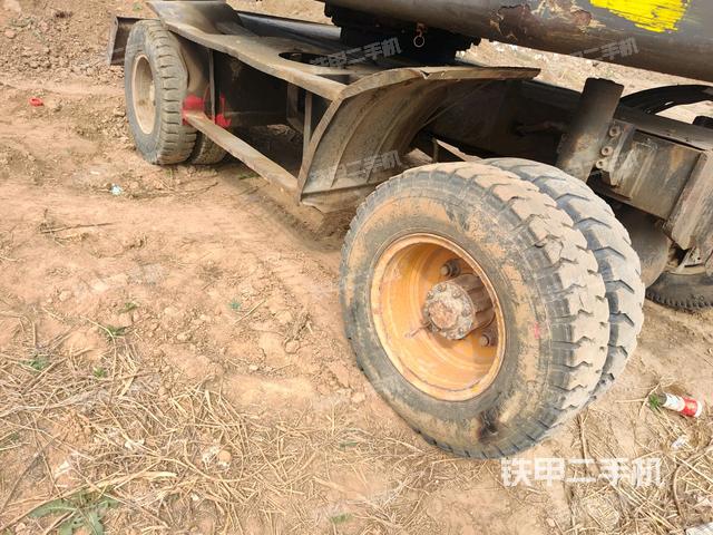 右驅(qū)動(dòng)輪（行走機(jī)構(gòu)）