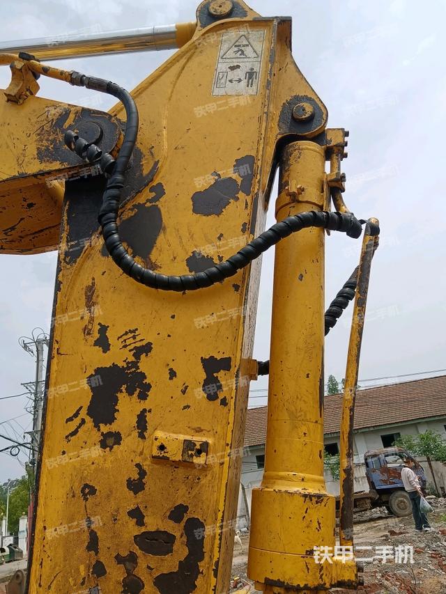 小臂整體左后（工作和回轉(zhuǎn)裝置）