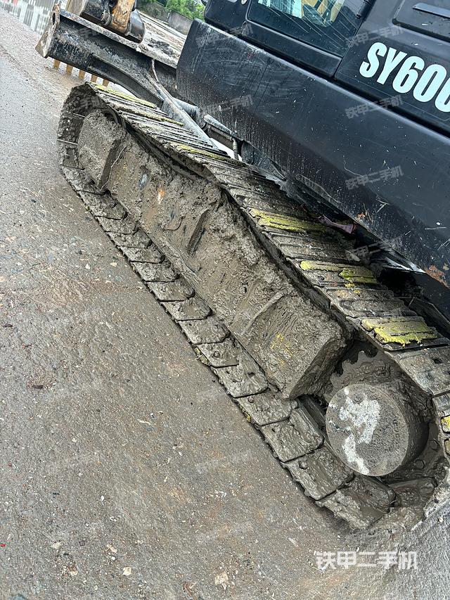 单侧履带整体（整机外观）