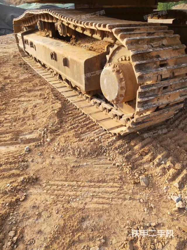 单侧履带整体（整机外观）