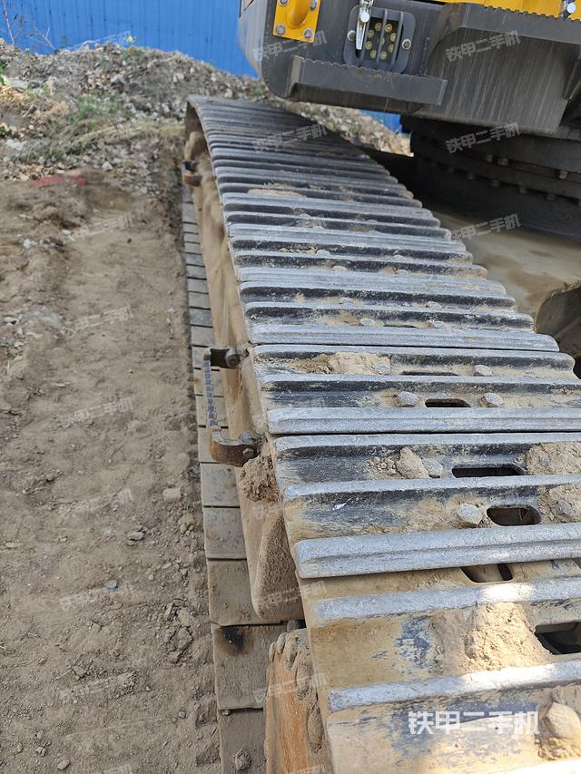 单侧履带整体（整机外观）