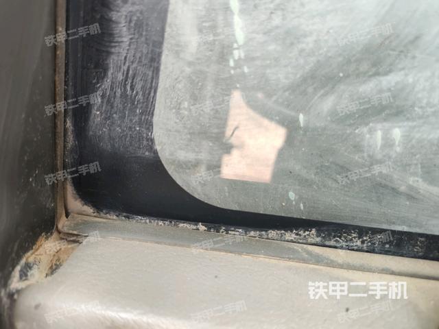 后窗玻璃角標(biāo)（駕駛室部分）