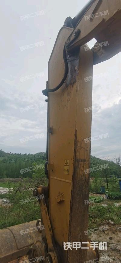 大臂整體?右側(cè)(工作和回轉(zhuǎn)裝置) 大臂整體?右側(cè)(工作和回轉(zhuǎn)裝置)