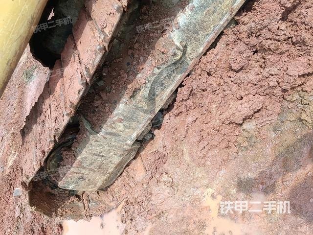 左側(cè)行走馬達(dá)蓋板（行走機(jī)構(gòu)）