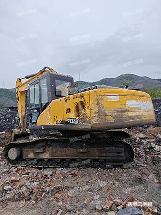 三一重工SY215C挖掘机实拍图片