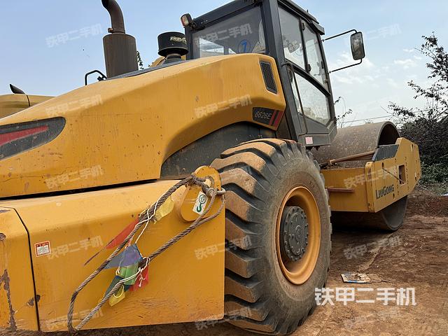 整机右后45°（设备外观及核心部件）