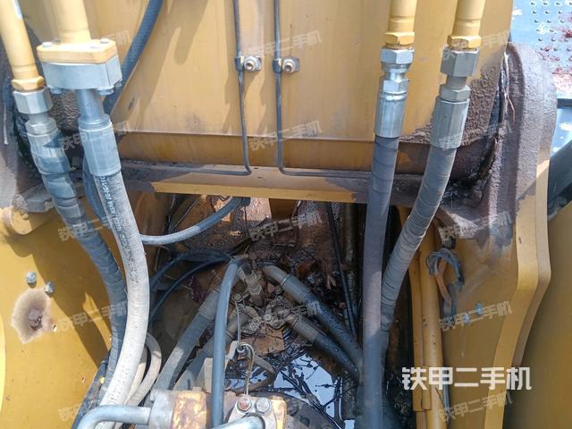 駕駛室頂部俯視（上車部件）