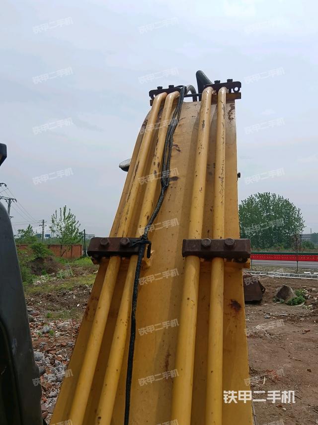 大臂背部俯視（工作和回轉(zhuǎn)裝置）