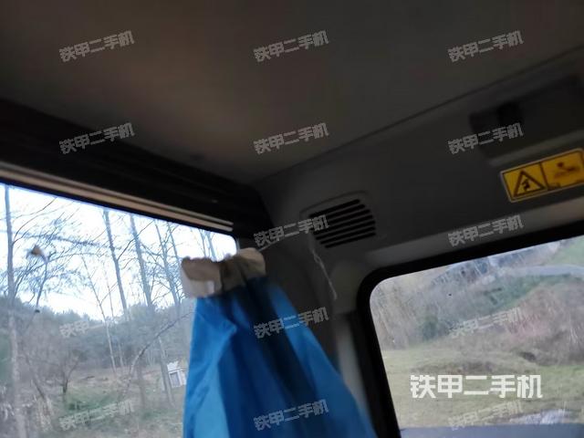 左后方玻璃角标（驾驶室部分）