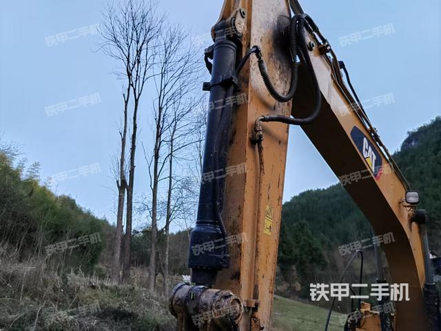 小臂整体左后（工作和回转装置）