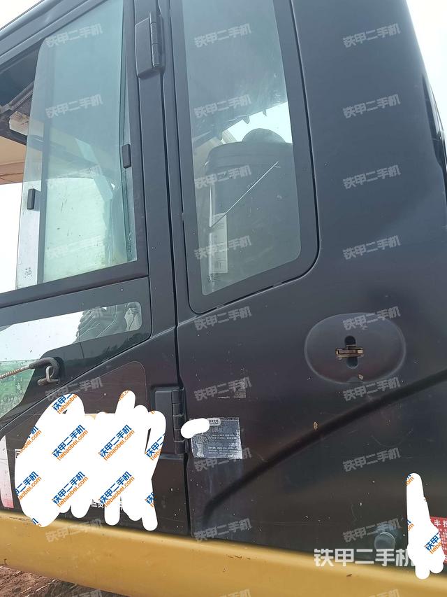 駕駛室左后45度（駕駛室部分）